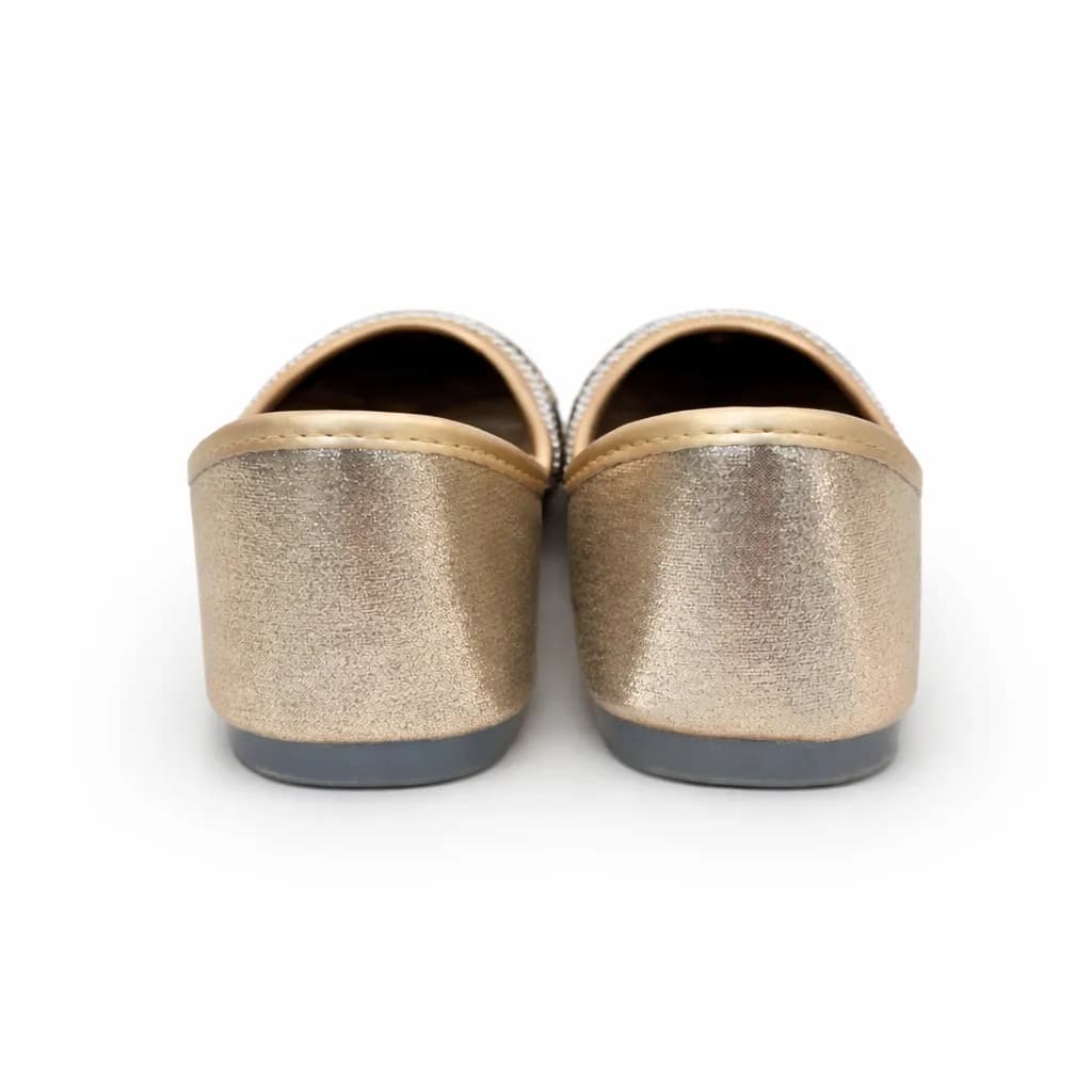 Women’s Gold Pearl & Stone Punjabi Jutti